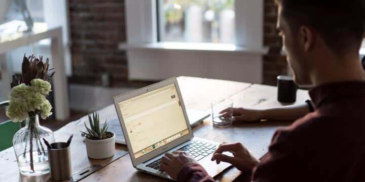 social selling during the holidays