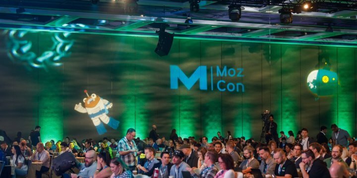 mozcon crowd at the 2019 conference in seattle